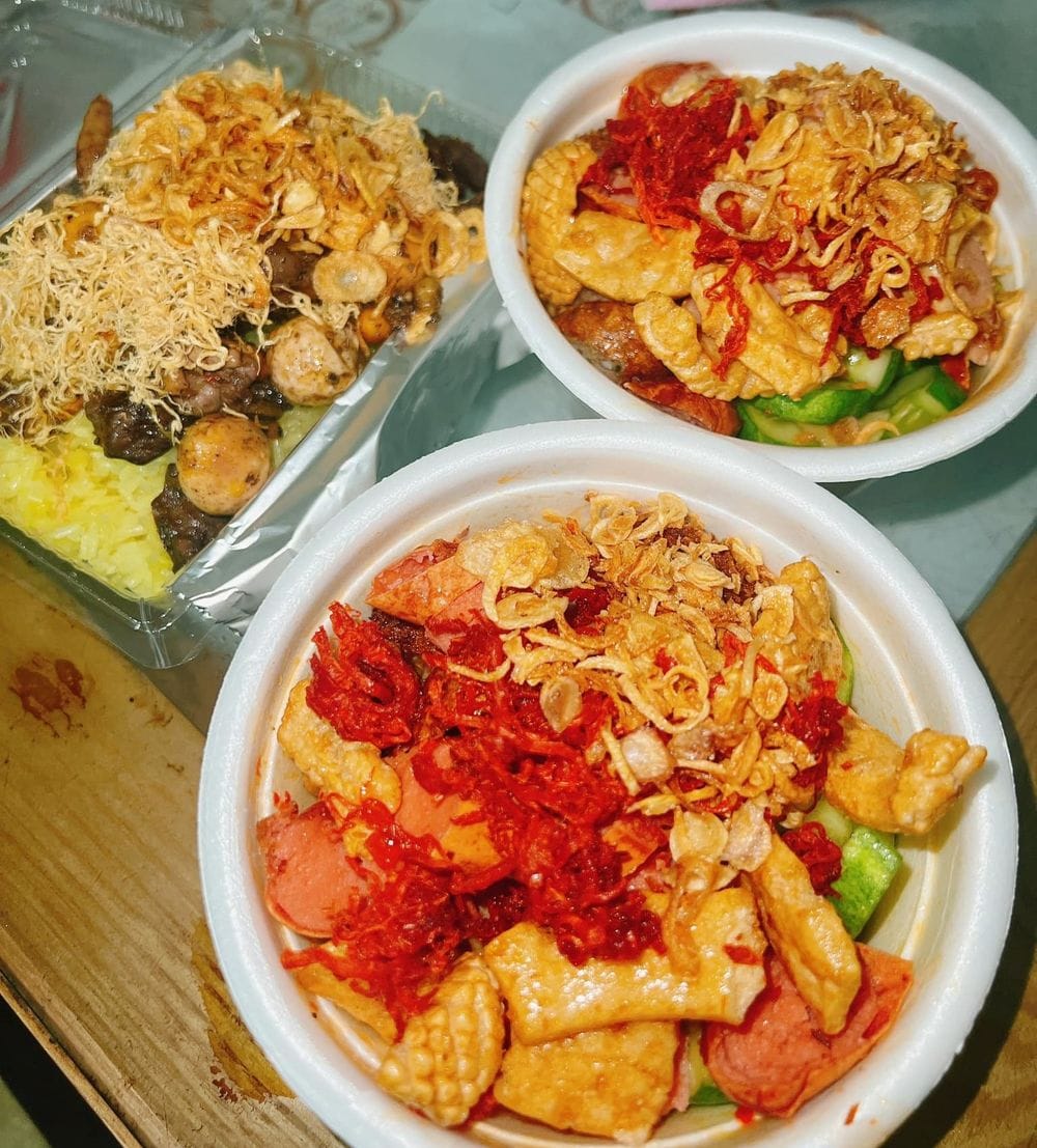QUÁN ĂN VẶT CÓ MENU ĐẦY ĐỦ NHƯ "BÁCH KHOA TOÀN THƯ"