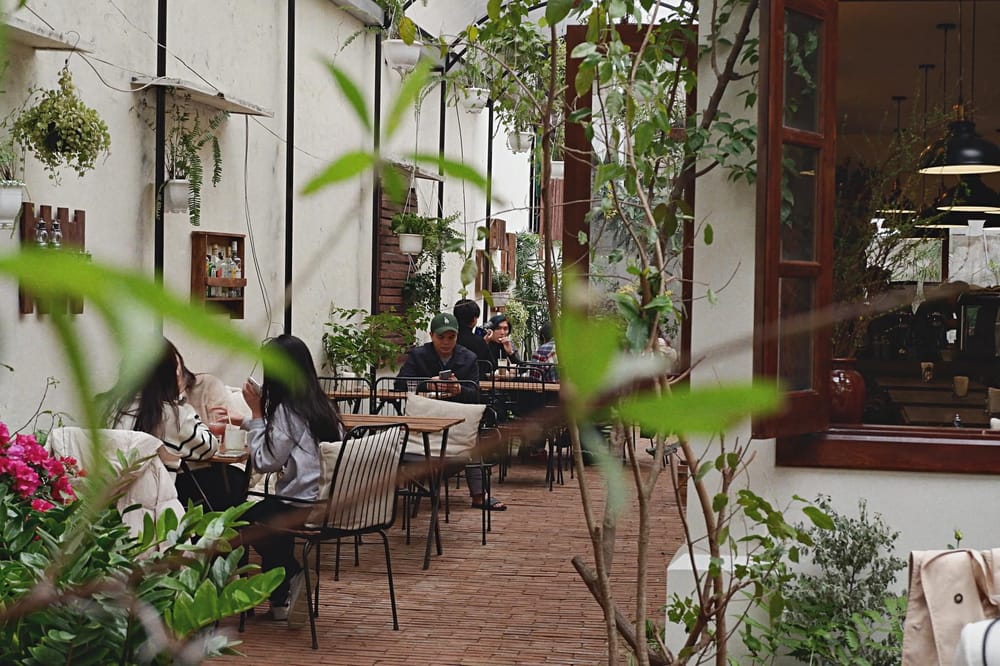 CŨNG LÀ CÀ PHÊ, NHƯNG "PHÊ RI BÂY" LẠ LẮM